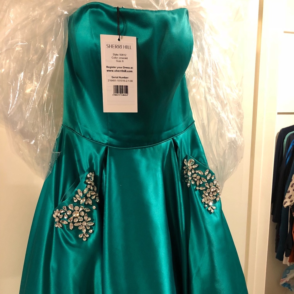 Sherri Hill strapless dress WITH POCKETS